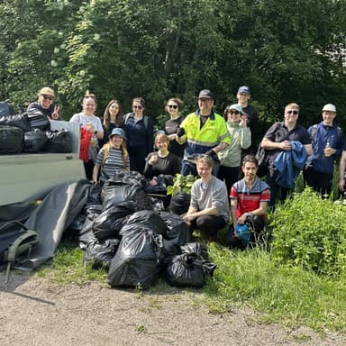 Yli 20 Zalandon tiimiläistä osallistui vieraslajitalkoisiin ja nikkaroi linnunpönttöjä luonnon hyväksi 💚